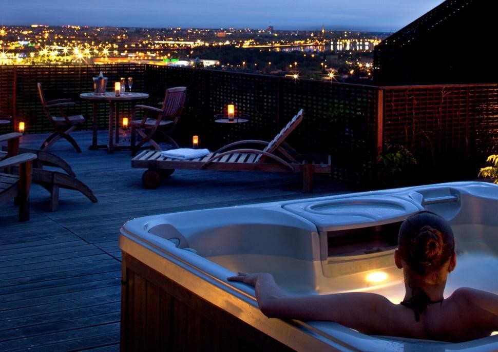 hotel avec jacuzzi a bordeaux